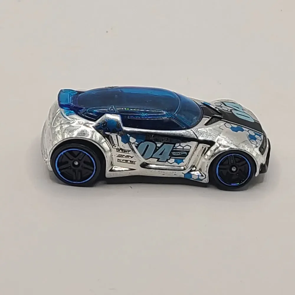 2013 Hot Wheels #144 HW Racing-Super Chromes HIGH VOLTAGE Chrome w/Black PR5 Sp